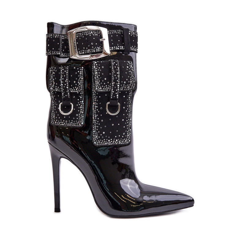 Koristetut nilkkurit, jotka on valmistettu patentoidusta Eco-nahasta ja mustalla korkokenällä