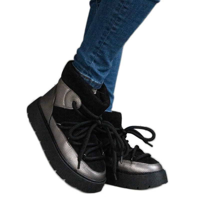 Mustat naisten alustalumisaappaat turkisvuorella