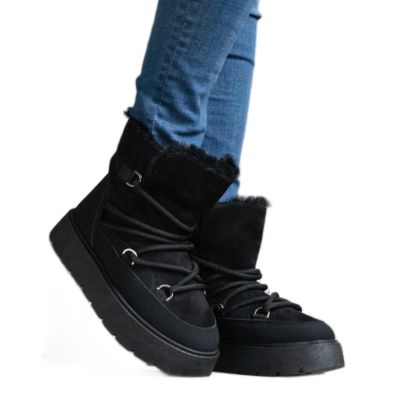 Mustat naisten alustalumisaappaat turkisvuorella