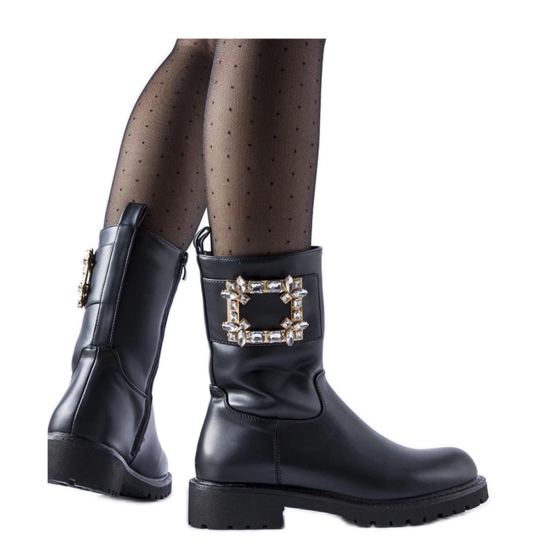 Mustat nilkkurit, jotka on koristeltu Wagner - Solea zirkoneilla