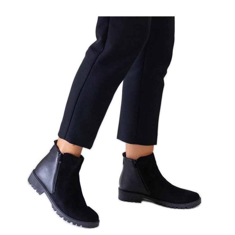 Mustat alustanilkkurit ekologisesta mokkasta Kirla - Solea