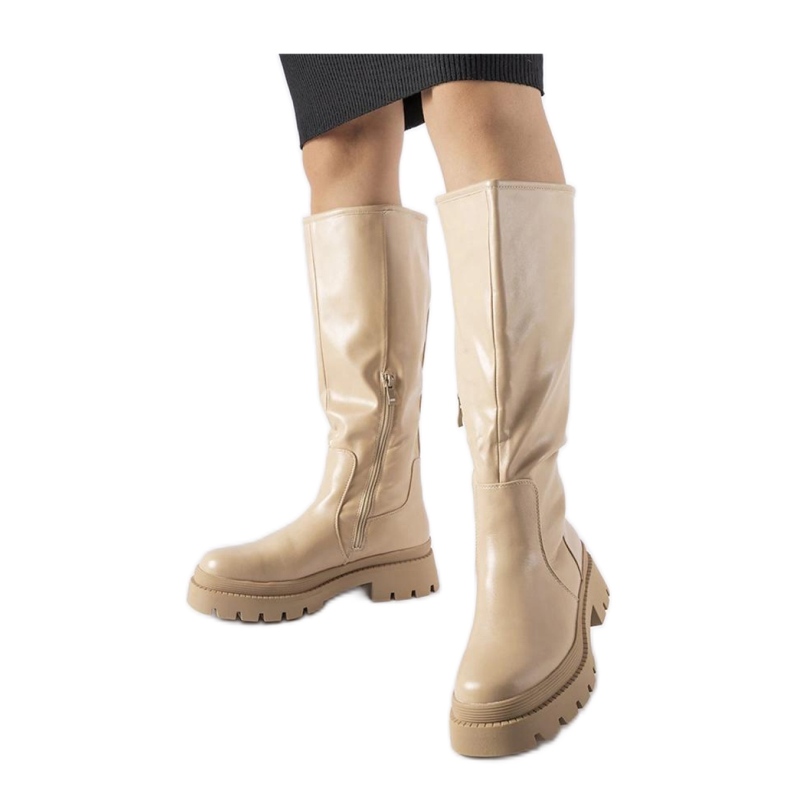 Christienin beiget litteät klassiset saappaat - Solea