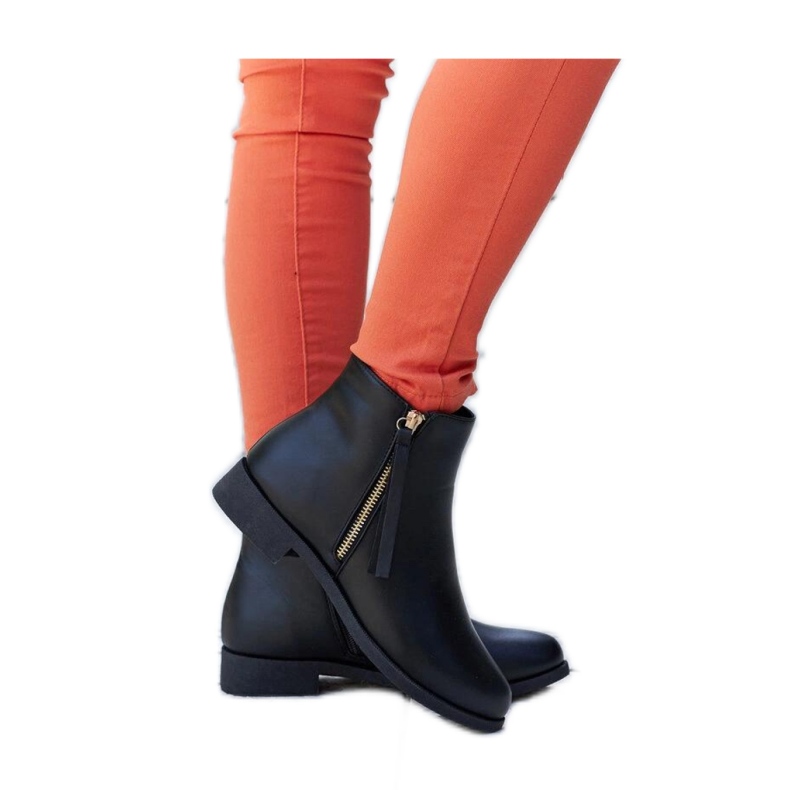 Mustat eristetyt Paien - Solean tasaiset saappaat