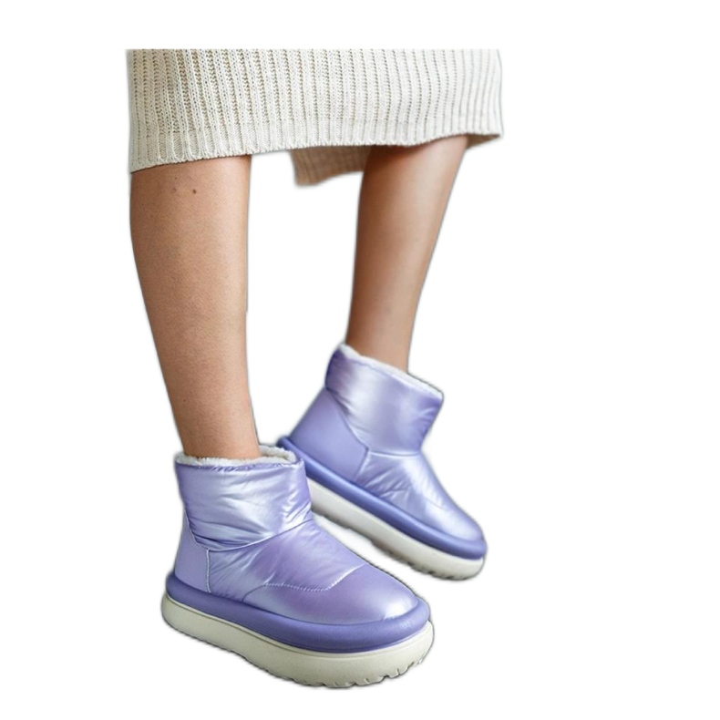 Purppuraiset lämmintasoiset lumikengät violetti