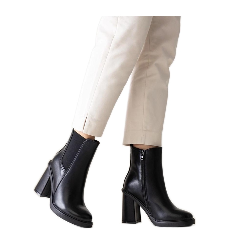 Mustat korkeakorkoiset nilkkurit Almase - Solea ekonahasta