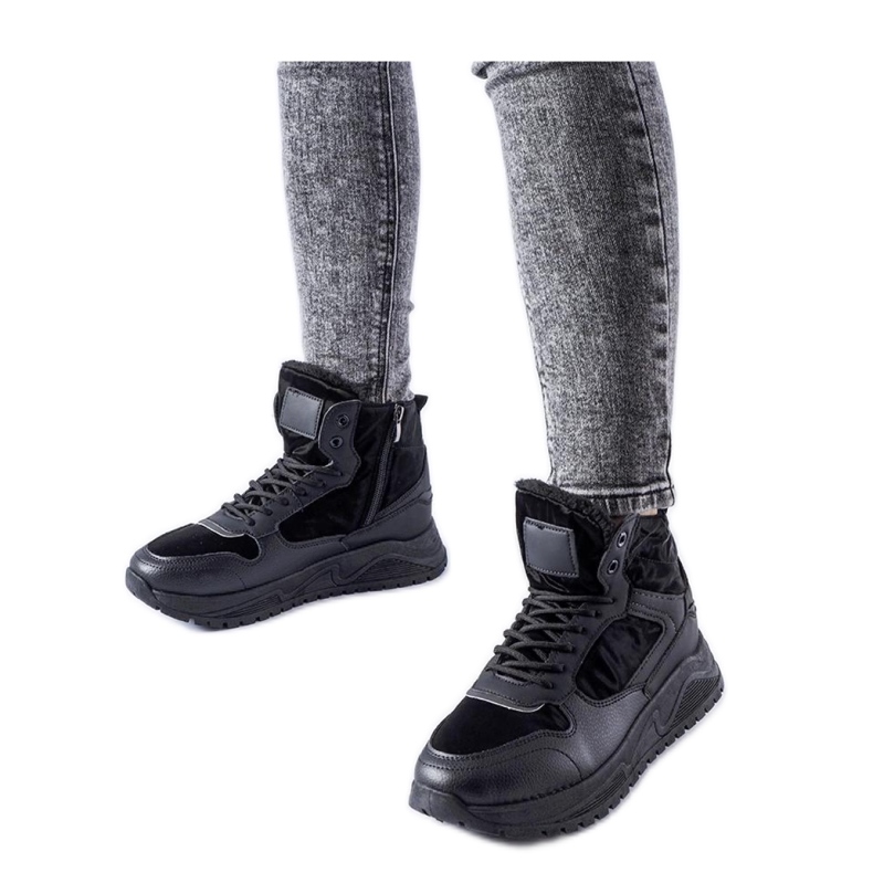 Malles - Solean mustat eristetyt korkeat tennarit