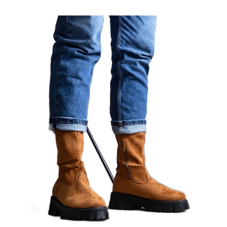 Ruskeat alustanilkkurit