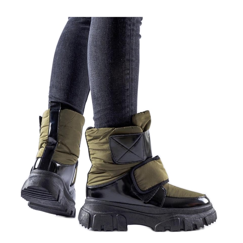 Vihreät eristetyt lumikengät