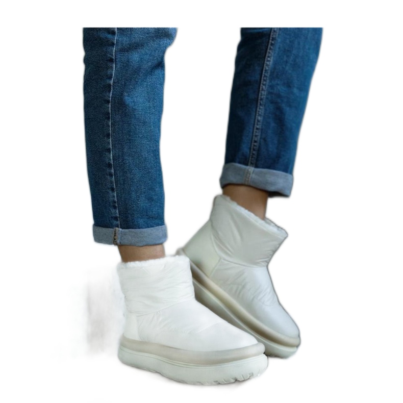 Beiget lämmintasoiset lumikengät