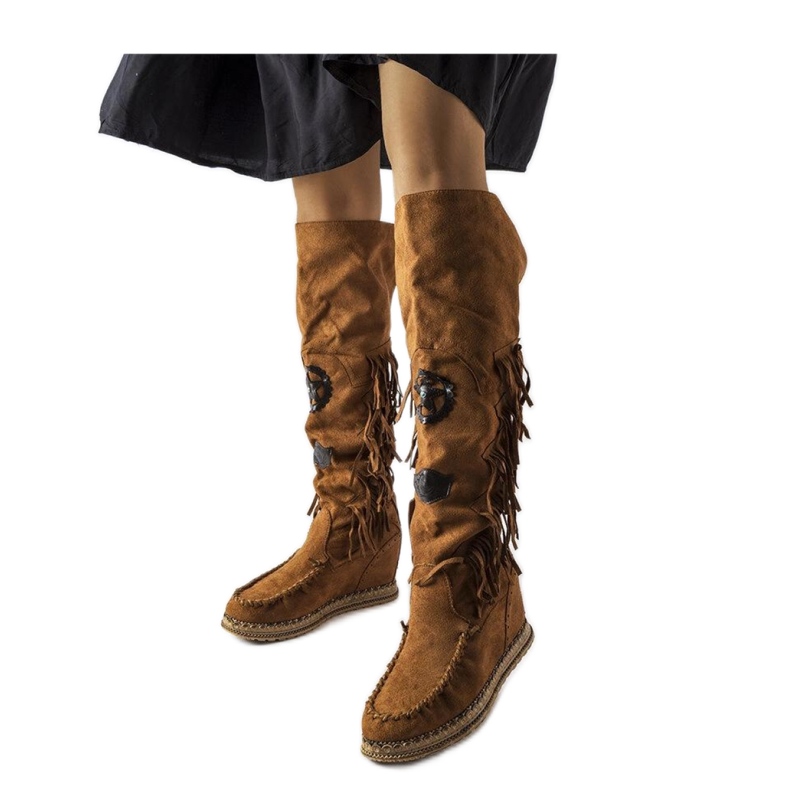 Ruskeat kiilahapsuiset saappaat