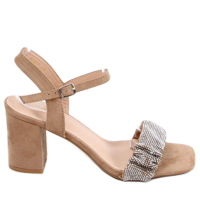 Khaki leveäkorkoiset sandaalit beige