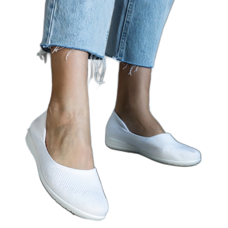 Valkoiset balettitassut valkoinen