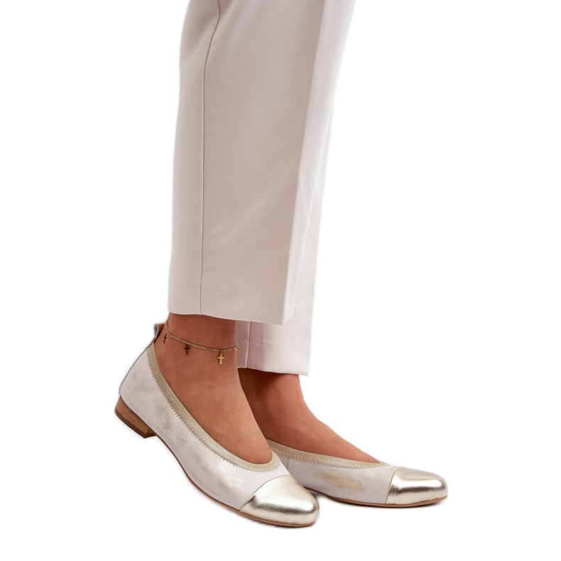 Mukavat balettihuoneistot, malli Zazoo 2890/004 kultaa kultainen