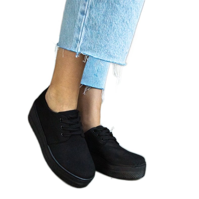 Mustat Lunde alustakengät