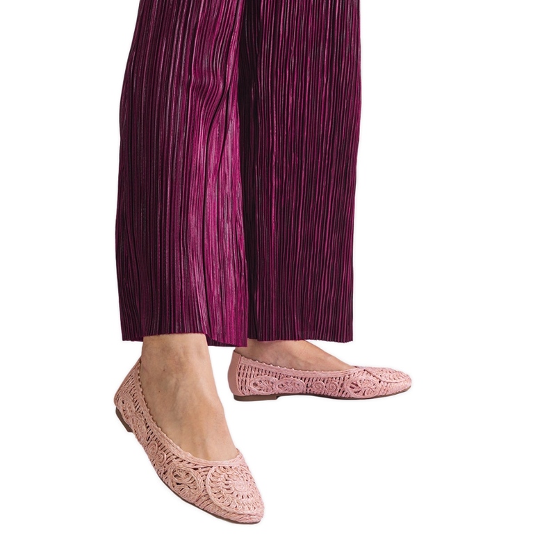 Vaaleanpunaiset rohkeat balleriinit vaaleanpunainen