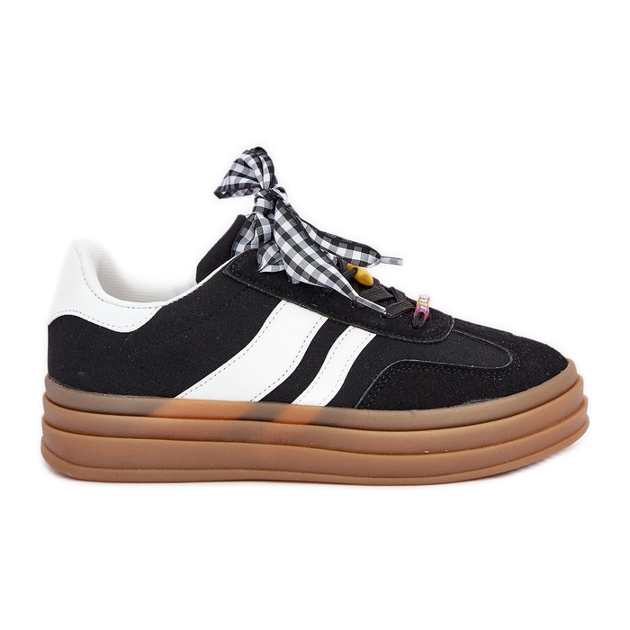 Naisten lenkkarit mustalla nastalla