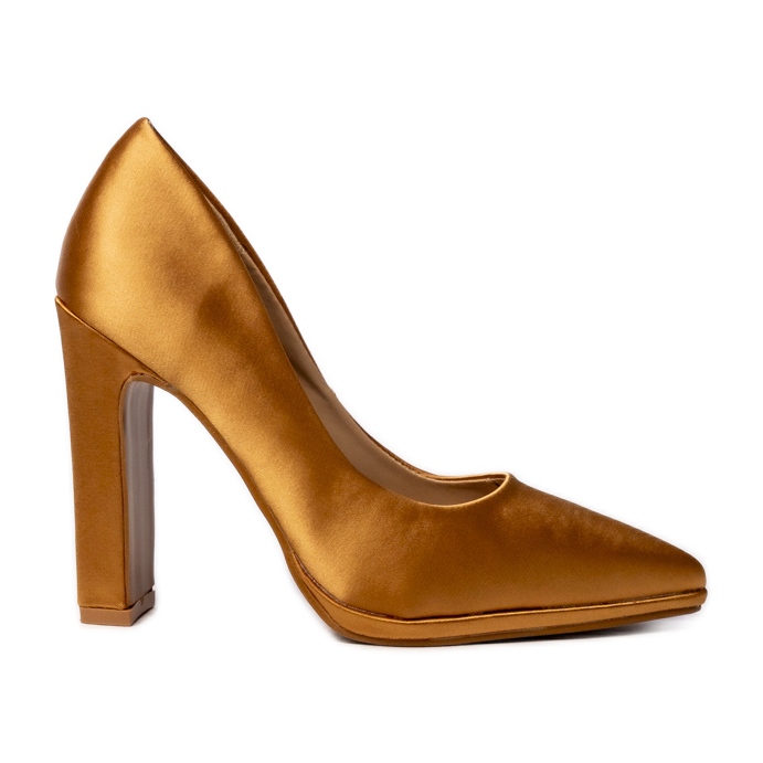 Naisten lavana -kamelin pumput