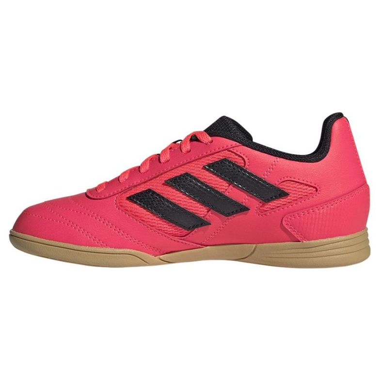 Adidas Super Sala 2 IG8754 jalkapallokengissä punainen