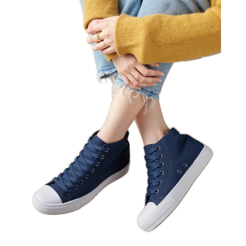 Naisten Livion merivoimien lenkkarit