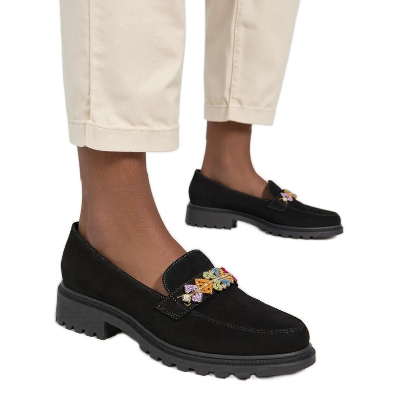 Naisten Ornell -mustat leipät