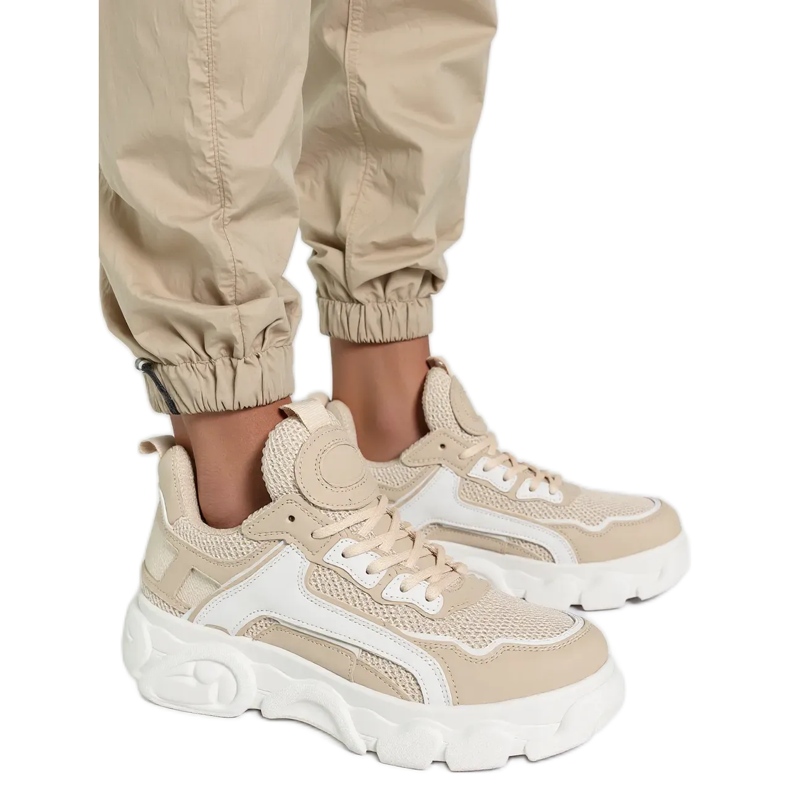 H&amp;D Beige -lenkkarit