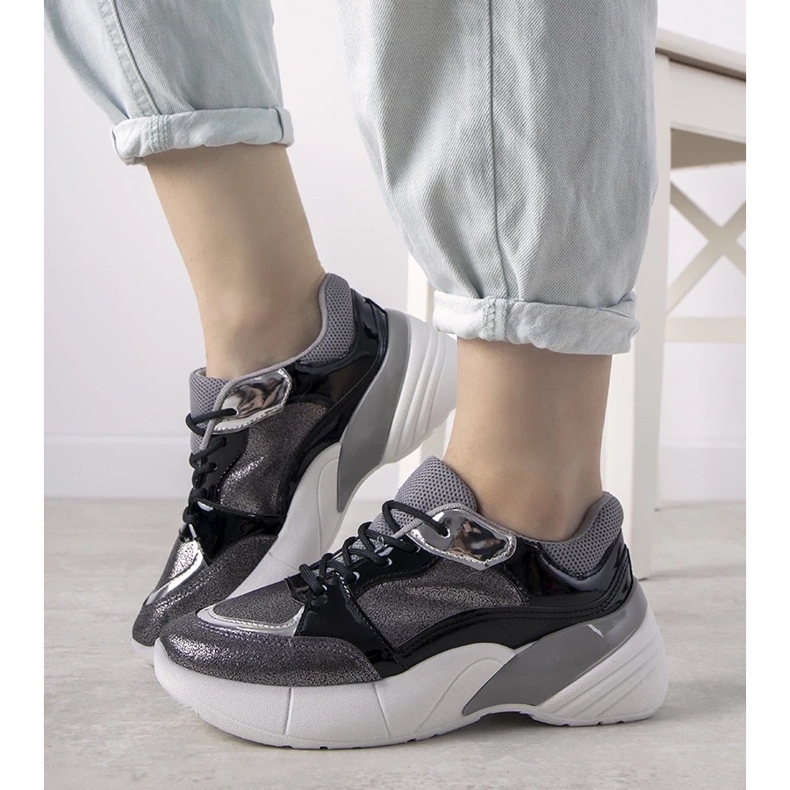 D/GMR Mustat lenkkarit, joissa korkea pohja Rude hopea