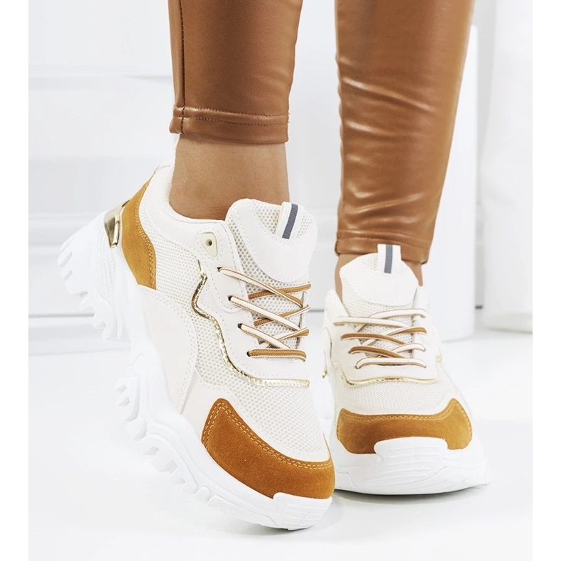 D/GMR Osorio beige urheilukengät