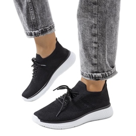 D/GMR Michaelin mustat urheilulenkkarit