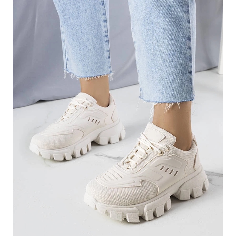 D/GMR Inezin beige-lenkkarit massiivisella pohjalla