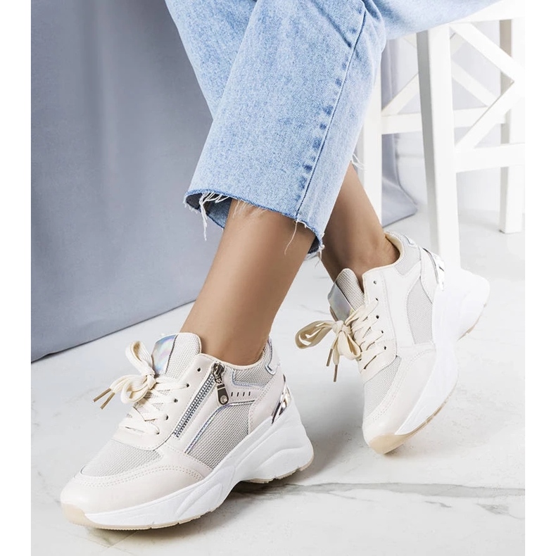 D/GMR Staceyn beigenväriset wedge-lenkkarit