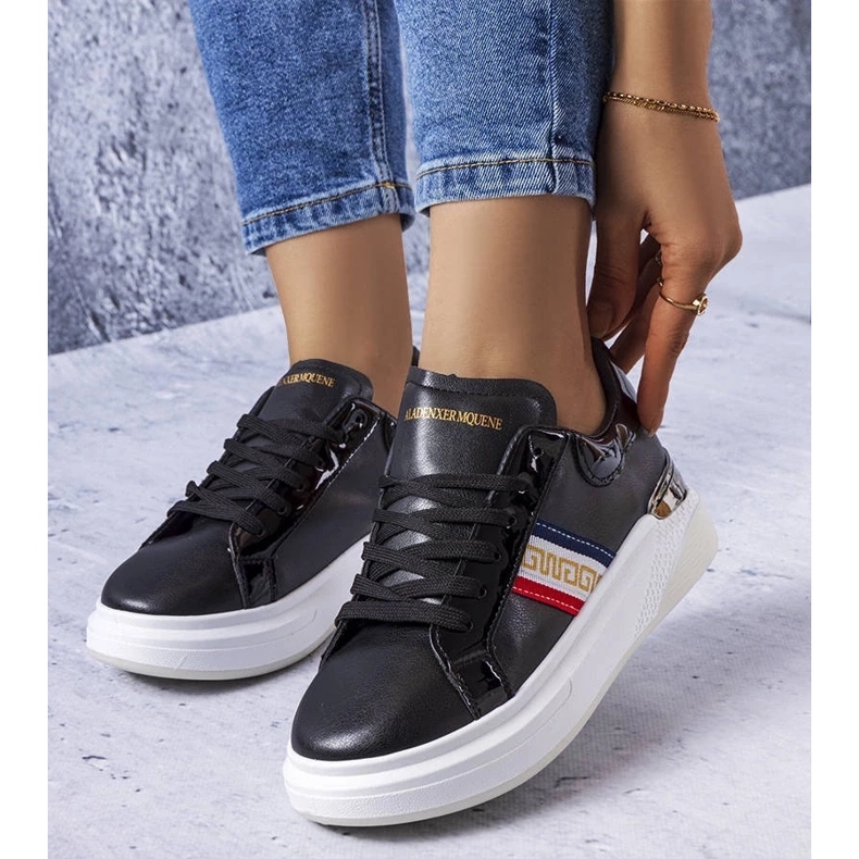 D/GMR Mustat kengät patentoiduilla Annot-sisäkkeillä valkoinen