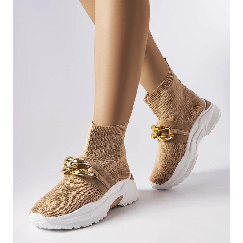 D/GMR Baptiste ruskeat tennarit ketjulla