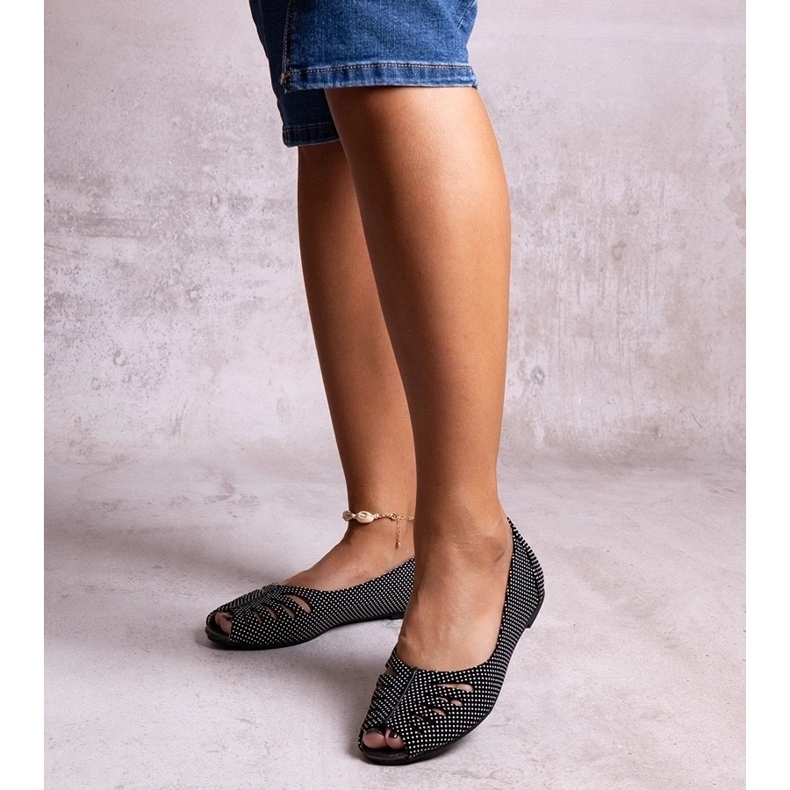 D/GMR Laforgen mustat pilkulliset balettiasut, joissa on leikkaus