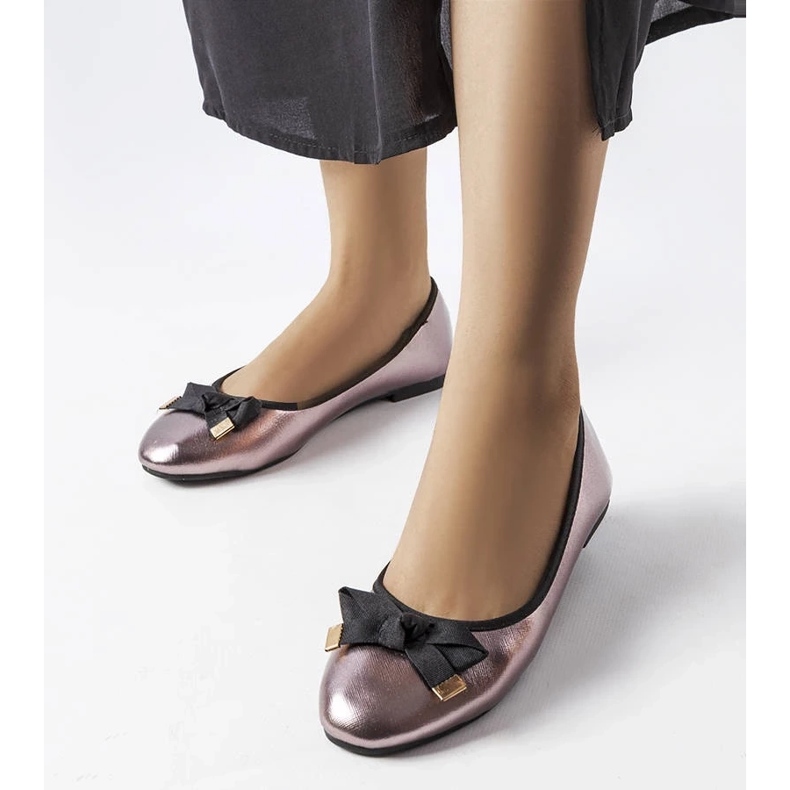 D/GMR Hopeanväriset metalliset ballerinat Boro-rusetilla