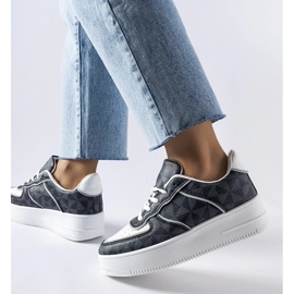 D/GMR Mustat tennarit, joissa on Sands-monogrammi