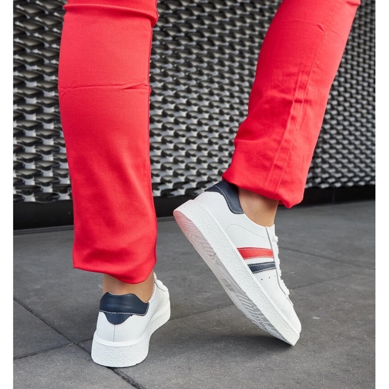 D/GMR Camillan valkoiset nahkaiset nauhalliset lenkkarit valkoinen