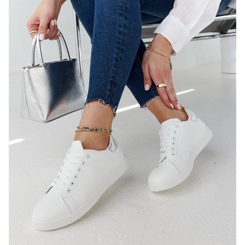 D/GMR Hagosan valkoiset alustalenkkarit valkoinen