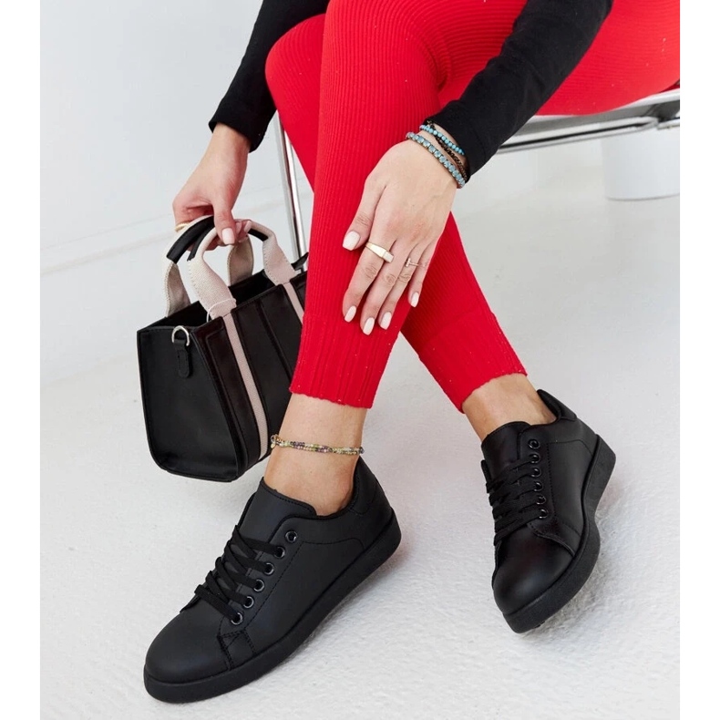 D/GMR Mustat Biriktin alustalenkkarit