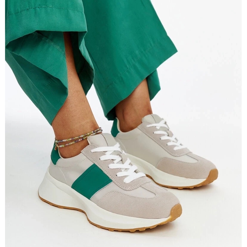 Ganimin harmaat ja vihreät nahkaiset tennarit