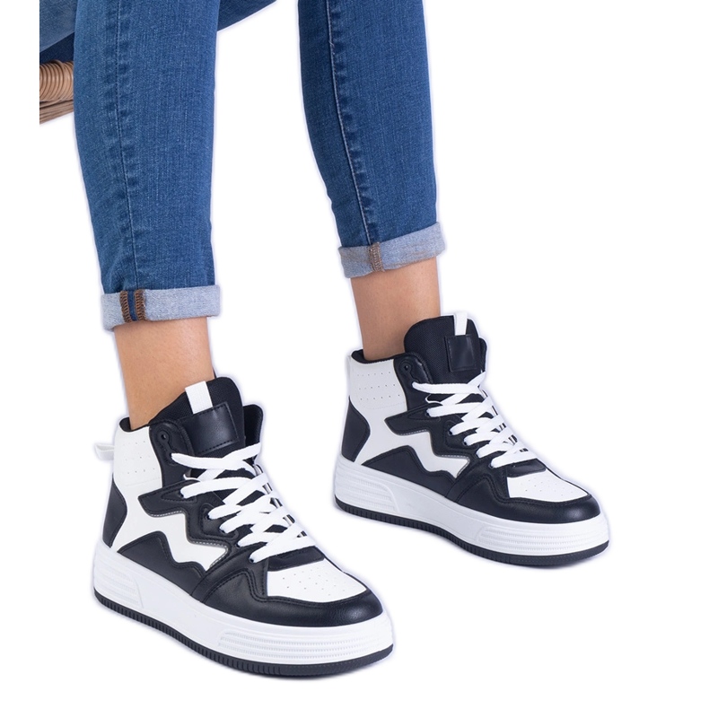 Naisten valkoiset ja valkoiset lenkkarit musta