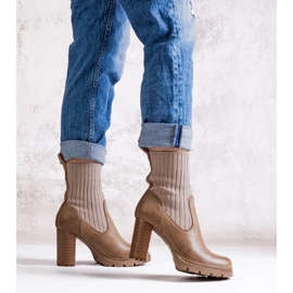 D/CEO Tumman beigenväriset nilkkurit Aseran ekonahasta