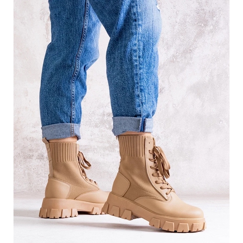 D/CEO Zogban beige-nilkkurit, joissa joustava päällinen