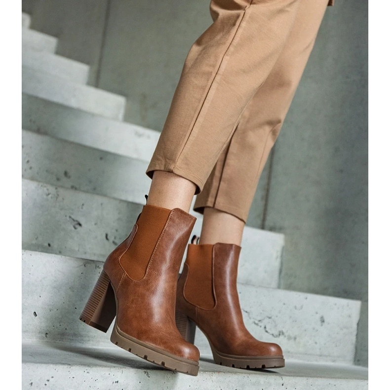 D/CEO Ruskeat slip-on nilkkurit Motena ekonahasta