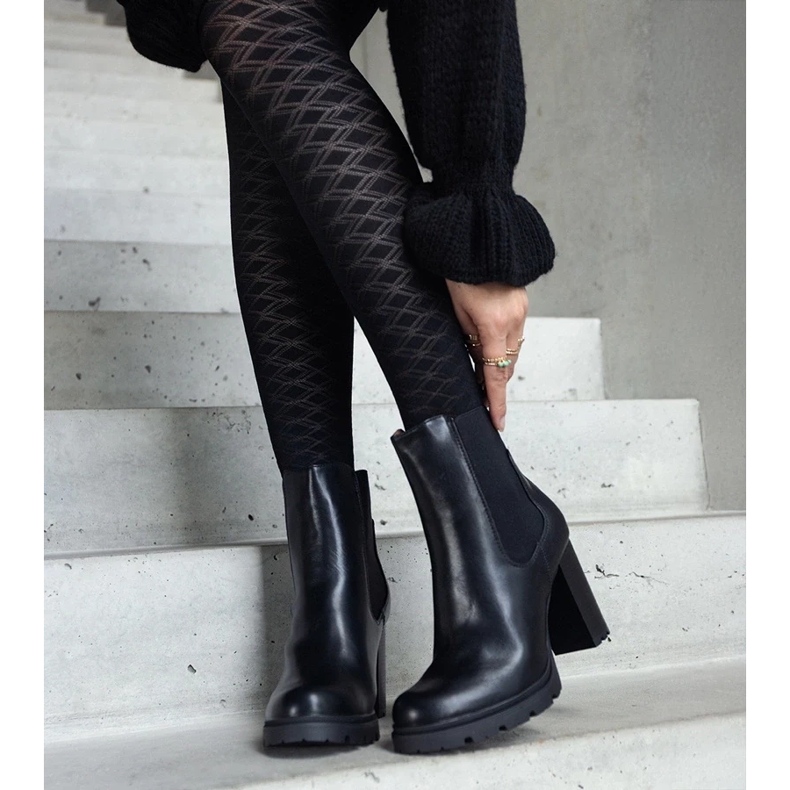 D/CEO Mustat slip-on nilkkurit Motena ekonahasta