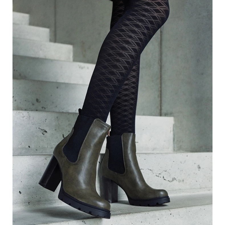 D/CEO Vihreät nilkkurit, jotka on valmistettu Motena eko-nahasta