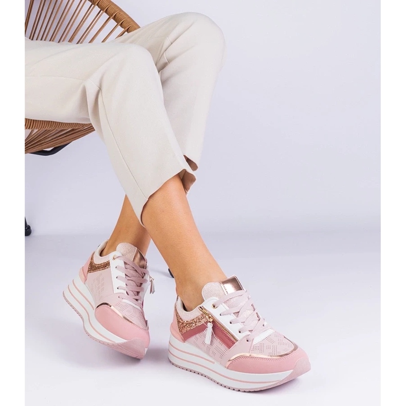 D/CEO Pink Sports Sneakers on Maltalla koristeltu malli glitterillä vaaleanpunainen