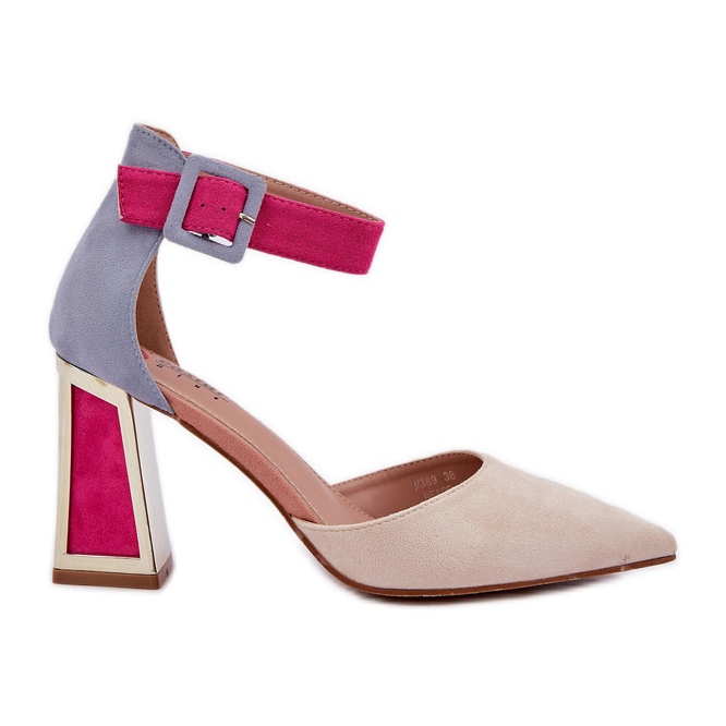 Pylvään sandaalit terävät varpaat kevyet kerjäläiset beige