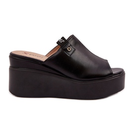 Tohvelit laiturilla ja kiilat ekologinen musta nahka