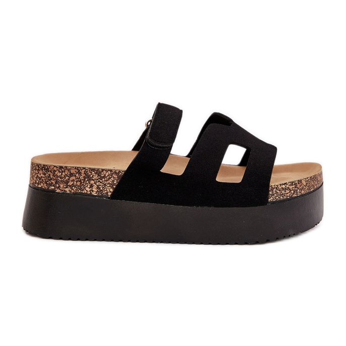 Tossut massiivisella alustalla musta