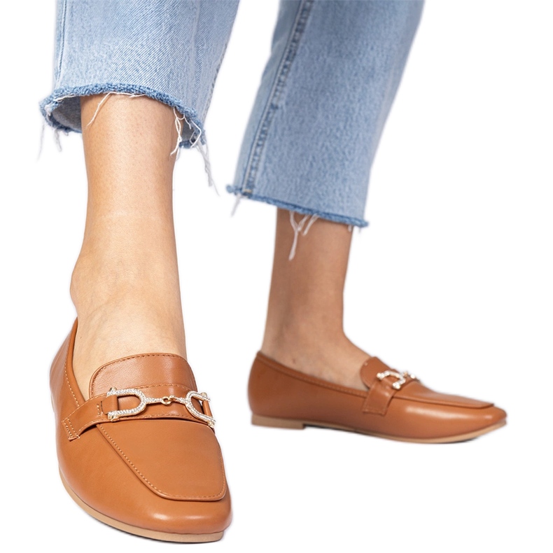 Ruskea tyylikkäät leipomot zirkonilla